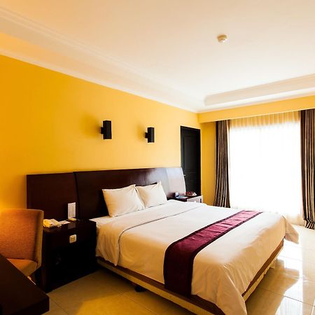 Aston Niu Manokwari Hotel & Conference Center Eksteriør billede