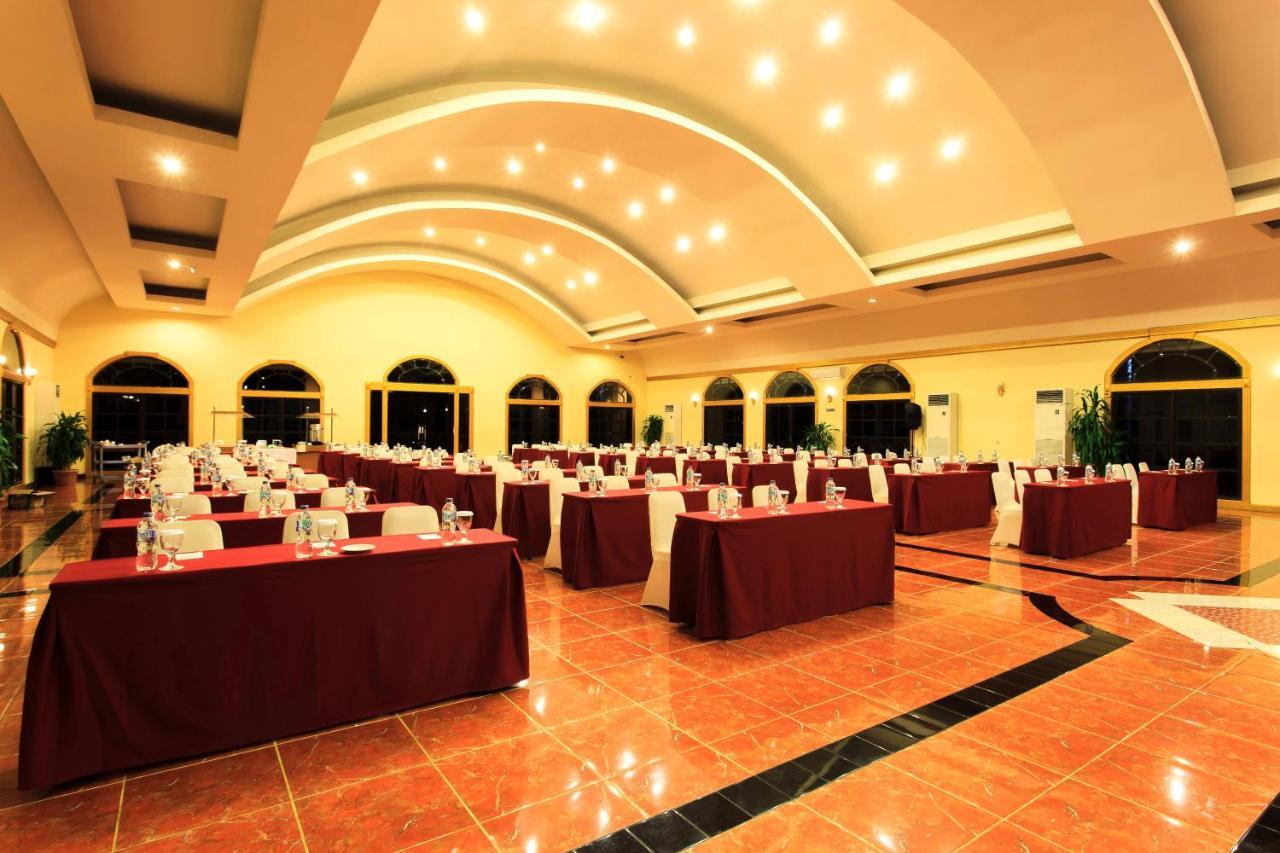 Aston Niu Manokwari Hotel & Conference Center Eksteriør billede
