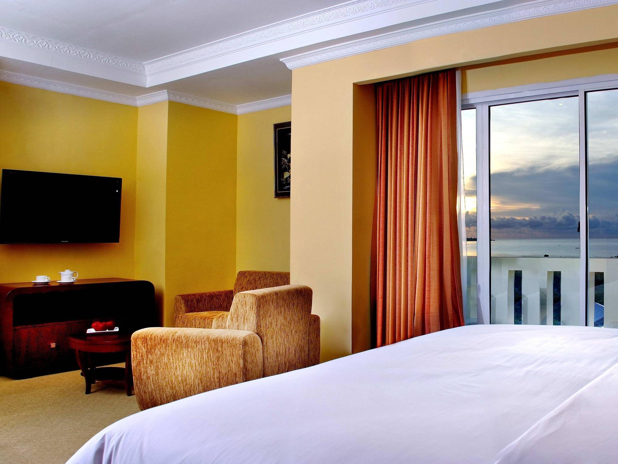 Aston Niu Manokwari Hotel & Conference Center Eksteriør billede