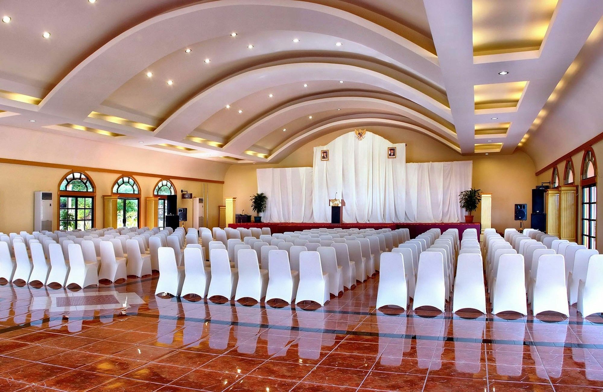 Aston Niu Manokwari Hotel & Conference Center Eksteriør billede